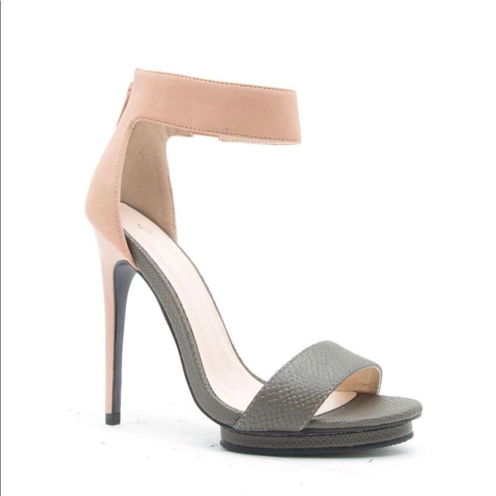 Qupid Sandals